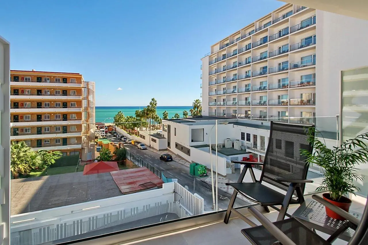 טורמולינוס Carihuela Suites